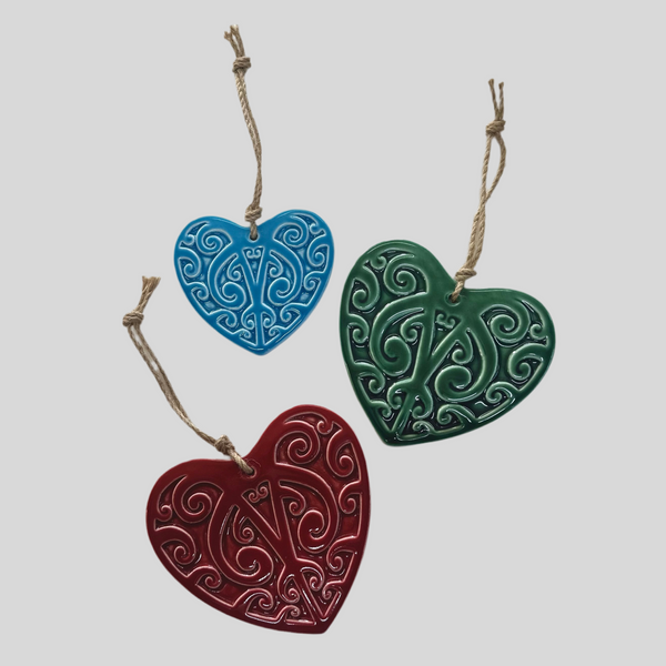 Kōwhaiwhai Ceramic Heart